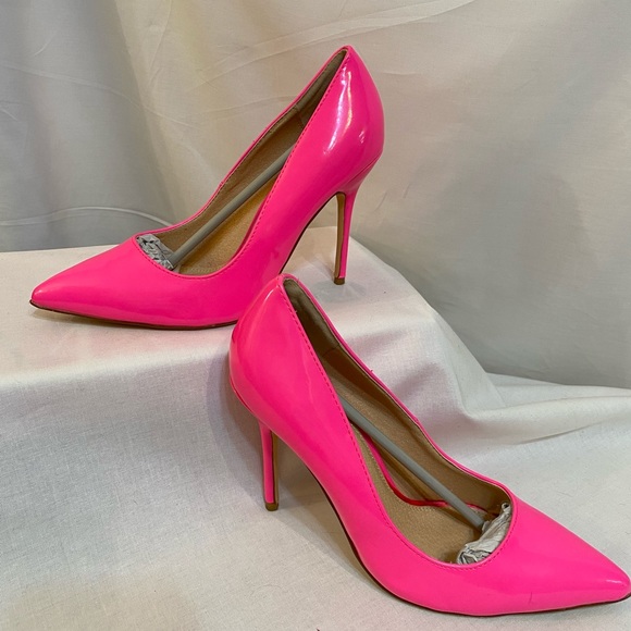 Pretty N Pink Heels - Picture 4 of 4